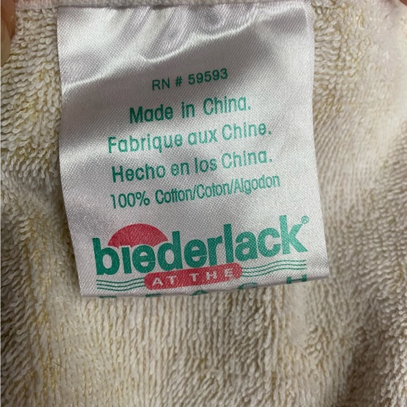 Biederlack Sandpiper beach scene Large Beach Towel 35" x 62" Used - Picture 5 of 7